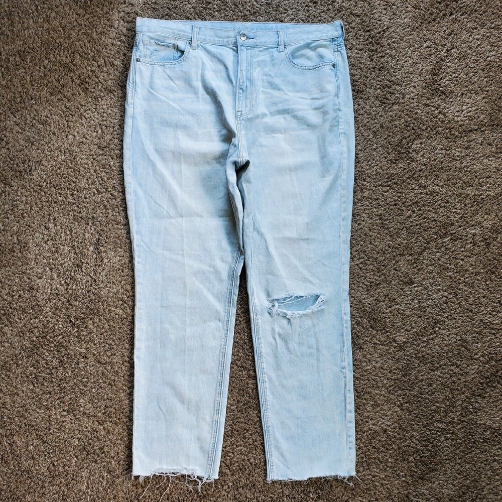 American Eagle High Rise Mom Jeans Women Size 18 Long Distressed Sun Bleach Blue